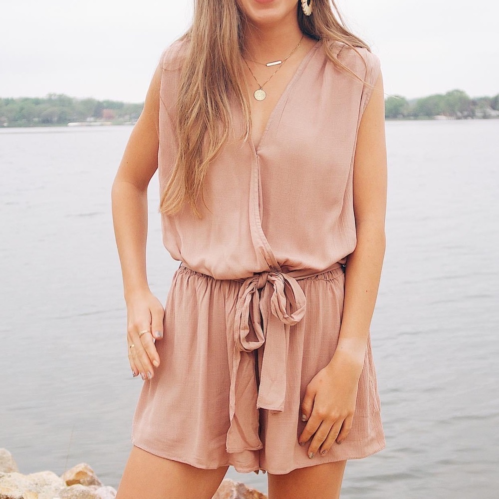 Romper - Picture 2 of 4